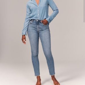 Abercrombie & Fitch Curve Love High Rise Skinny Jeans Size 35 short